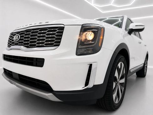 Used 2020 Kia Telluride S w/ S 8 Passenger Seating Package AWD/4WD image 37