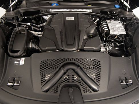 New 2026 Porsche Macan S image 36