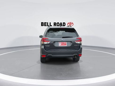 Used 2020 Subaru Forester Premium image 7