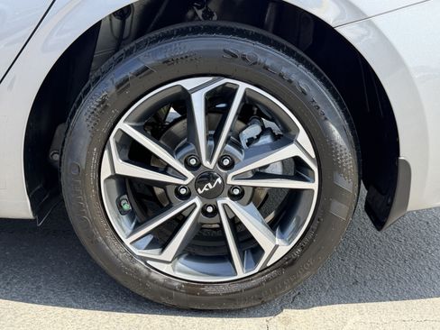 Certified 2024 Kia Forte LXS w/ LXS Technology Package FWD image 11