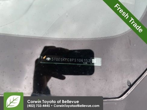 Used 2023 Toyota Sienna Platinum AWD/4WD image 11