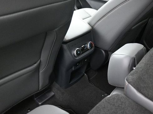 New 2025 Ford Explorer Active w/ Active Comfort Package image 30