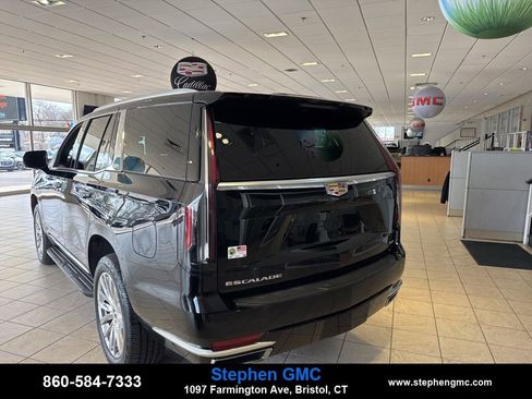Certified 2023 Cadillac Escalade Premium Luxury image 5