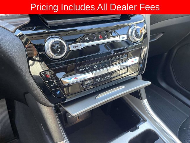 Used 2023 Ford Explorer Limited w/ Equipment Group 301A AWD/4WD image 34