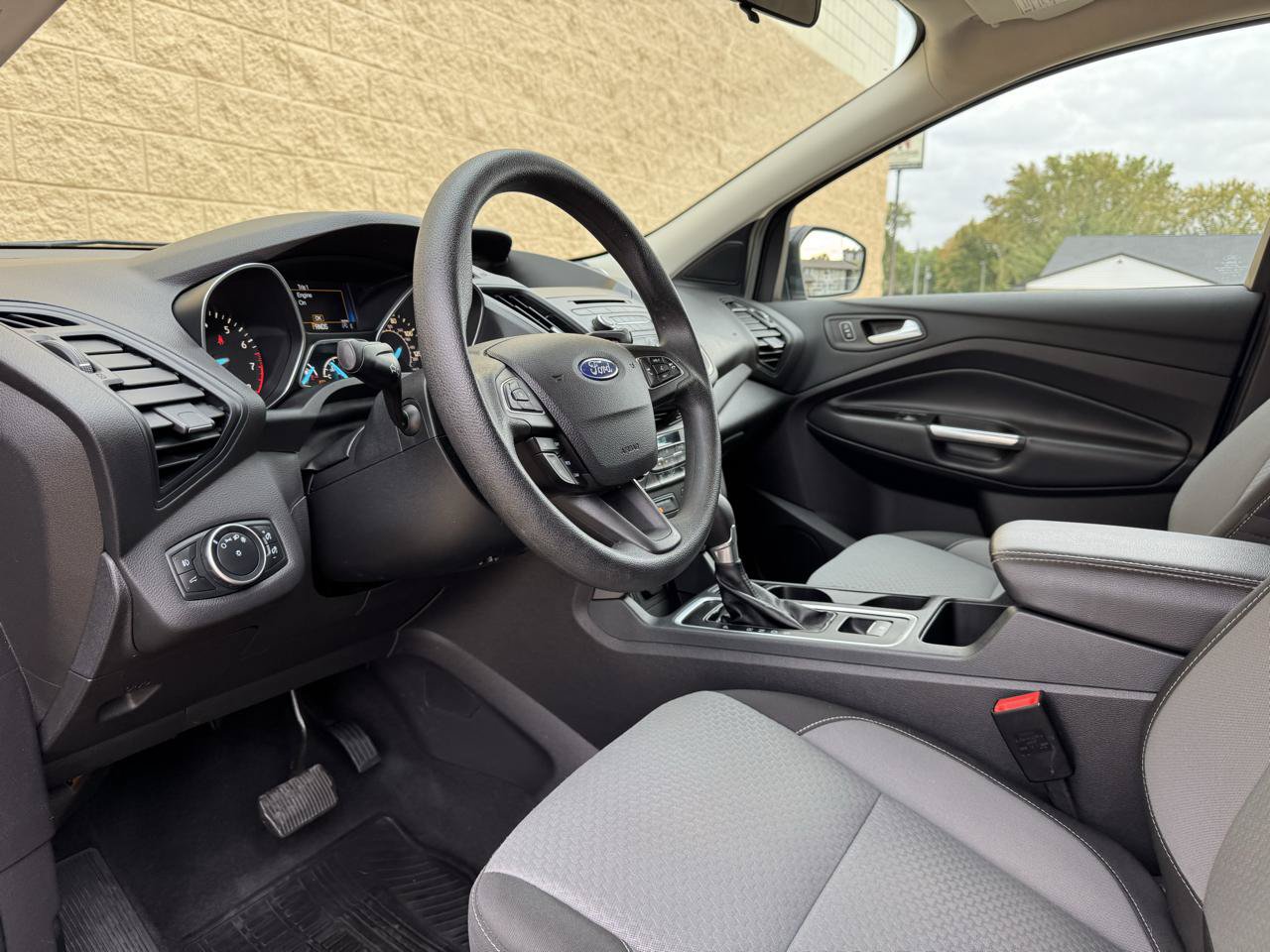 Used 2017 Ford Escape SE AWD/4WD image 11