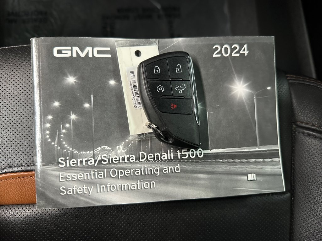 Used 2024 GMC Sierra 1500 AT4 w/ Technology Package AWD/4WD image 39