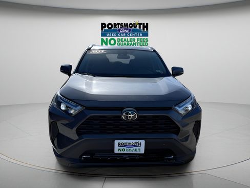 Used 2023 Toyota RAV4 XLE AWD/4WD image 9