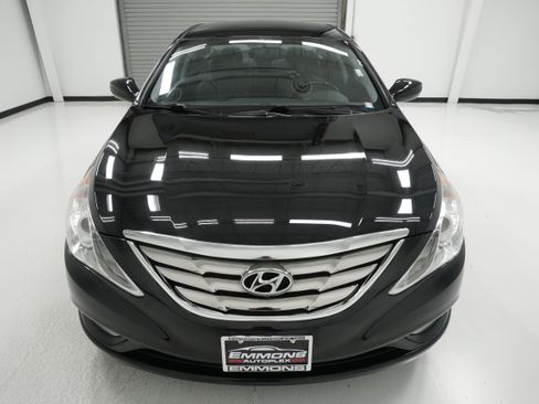 Used 2011 Hyundai Sonata SE image 2