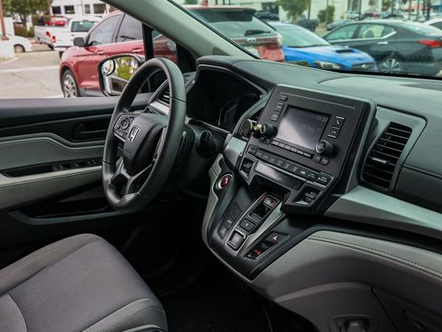 Used 2019 Honda Odyssey LX image 19