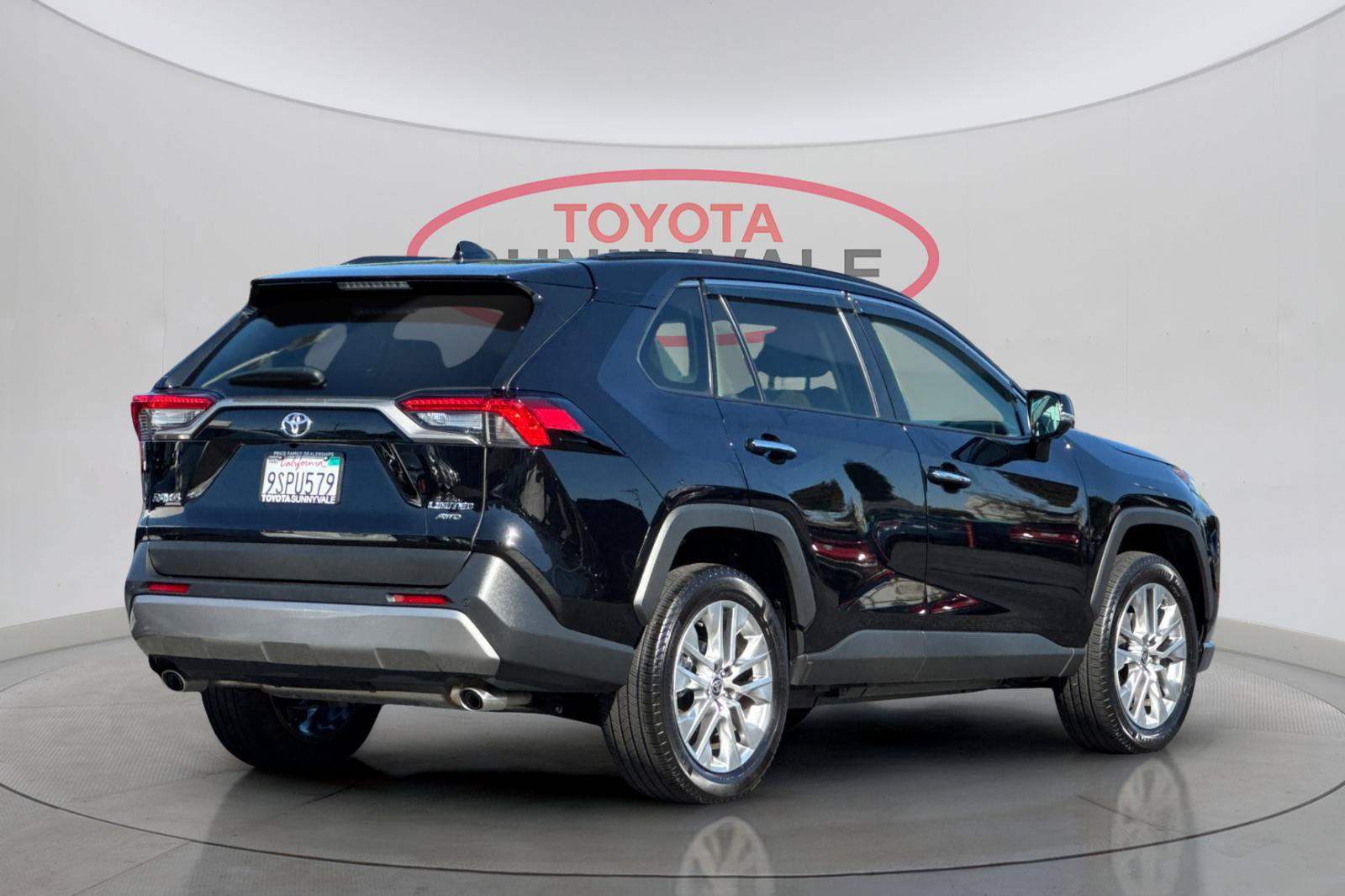 Certified 2025 Toyota RAV4 Limited w/ Advanced Technology Package AWD/4WD image 4