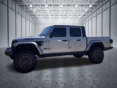 Used 2021 Jeep Gladiator Sport AWD/4WD image 6