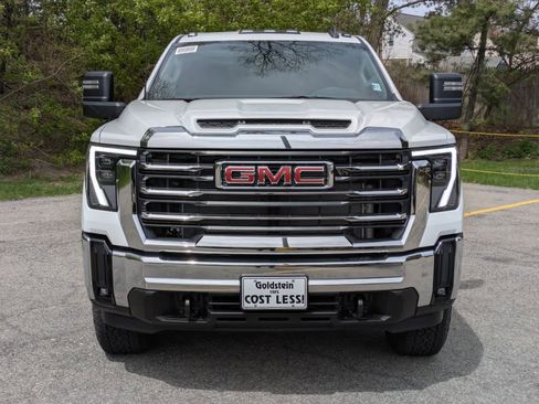 New 2026 GMC Sierra 2500 SLE w/ SLE Value Package; AWD/4WD image 2
