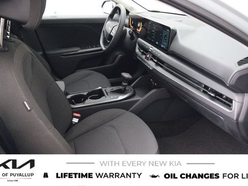 New 2026 Kia K4 FWD image 17