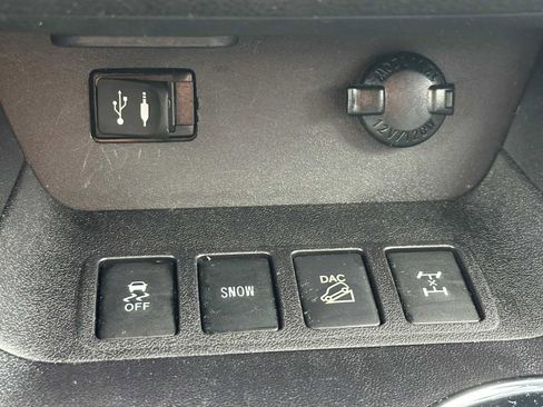 Used 2015 Toyota Highlander Limited image 28