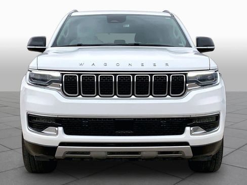 Used 2024 Jeep Wagoneer Series II w/ Flexible Seating Group RWD image 4
