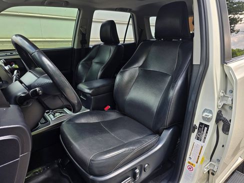 Used 2018 Toyota 4Runner Limited AWD/4WD image 13