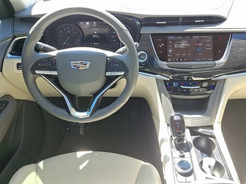 Certified 2023 Cadillac XT6 Premium Luxury w/ Technology Package AWD/4WD image 12