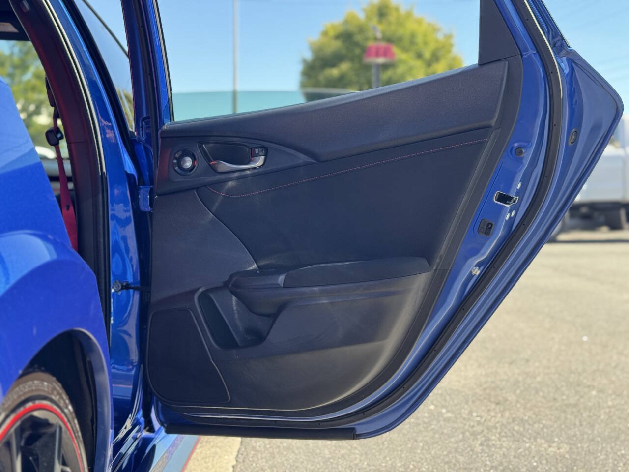 Used 2018 Honda Civic Type R image 32