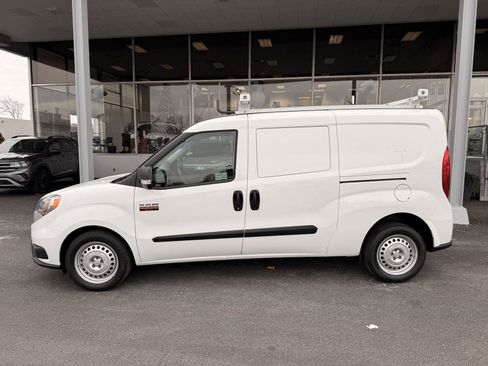 Used 2022 RAM ProMaster City Tradesman image 2