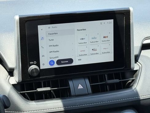 Certified 2025 Toyota RAV4 XLE AWD/4WD image 17