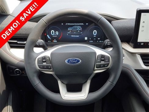 New 2025 Ford Explorer Active w/ Active Comfort Package image 31