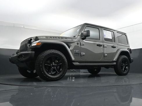 Used 2021 Jeep Wrangler Unlimited Sahara AWD/4WD image 33