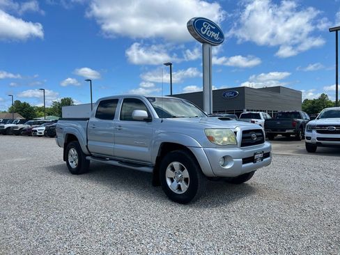 Used 2006 Toyota Tacoma PreRunner image 2