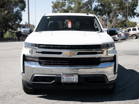 Used 2021 Chevrolet Silverado 1500 LT image 2