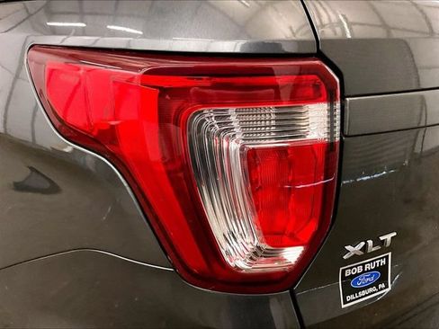 Used 2018 Ford Explorer XLT w/ Equipment Group 202A FWD image 29