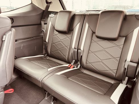 New 2026 Volkswagen Atlas Peak Edition image 24