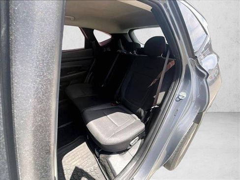 Used 2025 Hyundai Tucson SE FWD image 28