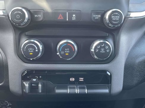 Used 2024 RAM 3500 Big Horn AWD/4WD image 35