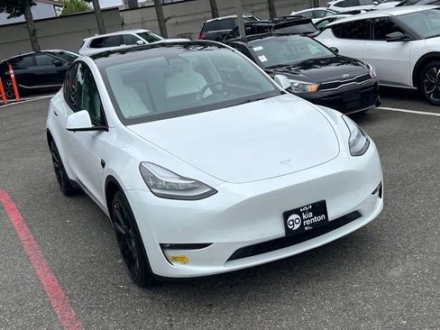 Used 2021 Tesla Model Y Long Range AWD/4WD image 7