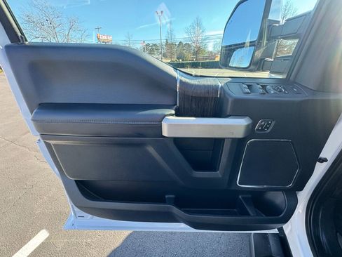 Used 2020 Ford F350 Lariat w/ Lariat Ultimate Package image 15