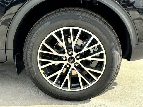 New 2025 Ford Escape SE w/ PHEV Premium Package image 13