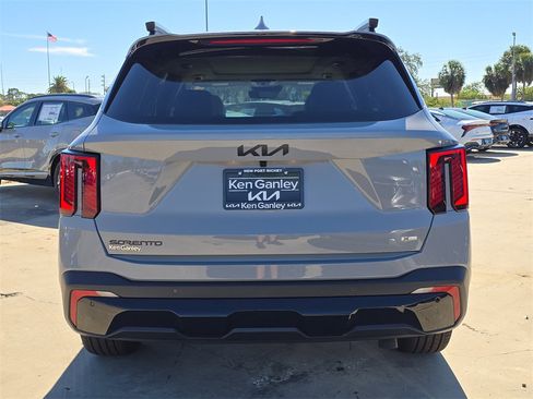 New 2026 Kia Sorento SX image 7