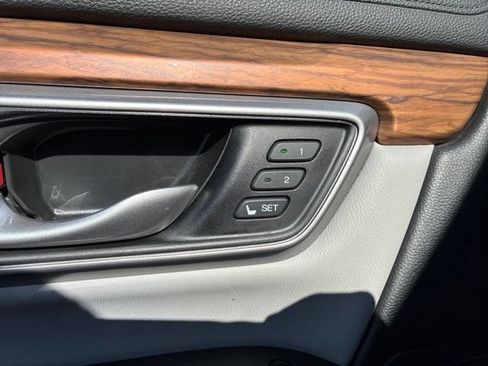 Used 2020 Honda CR-V Touring image 8