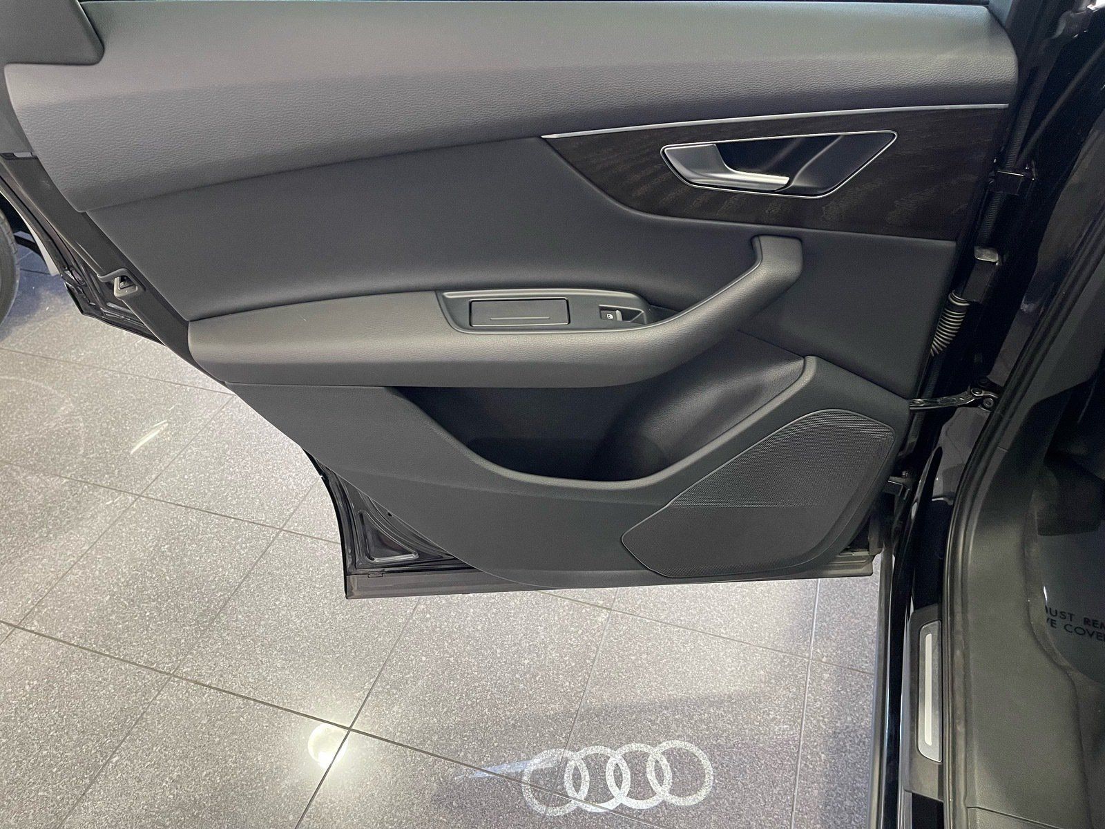 Used 2021 Audi Q7 3.0T Premium AWD/4WD image 32