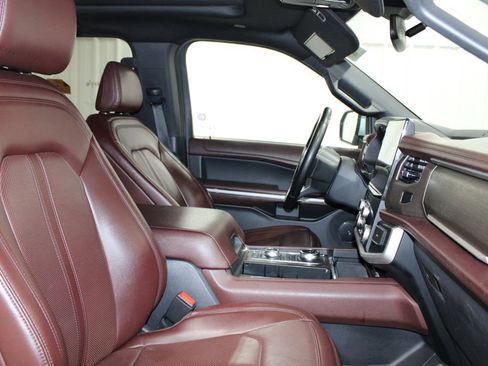 Used 2023 Ford Expedition Max Limited image 23