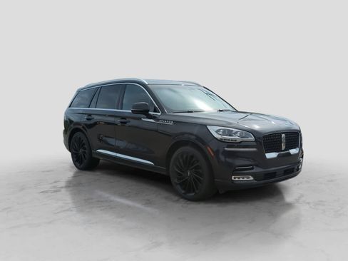 Used 2022 Lincoln Aviator Reserve w/ Equipment Group 201A AWD/4WD image 2