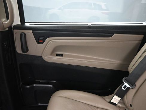Used 2018 Honda Odyssey Elite image 41