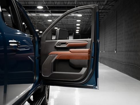 Used 2024 GMC Sierra 2500 Denali Ultimate w/ LPO, GMC Protection Package image 56