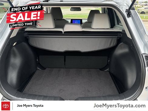 Used 2026 Toyota Corolla Cross L image 23