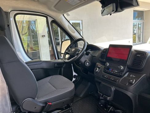 Used 2024 RAM ProMaster 3500 w/ Delivery Van Package FWD image 23