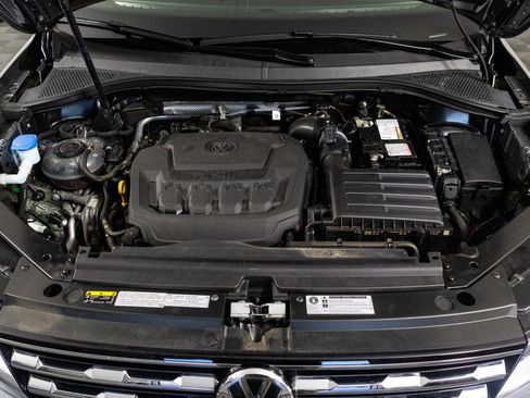 Used 2020 Volkswagen Tiguan S image 41
