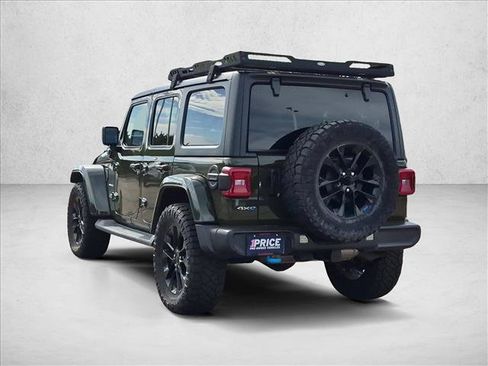Used 2022 Jeep Wrangler Unlimited Sahara w/ Cold Weather Group AWD/4WD image 7