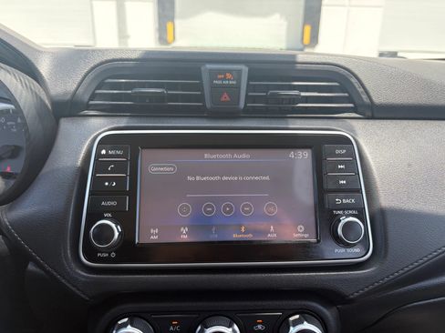 Used 2022 Nissan Versa S FWD image 16