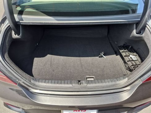 Used 2025 Genesis G70 2.5T RWD image 29
