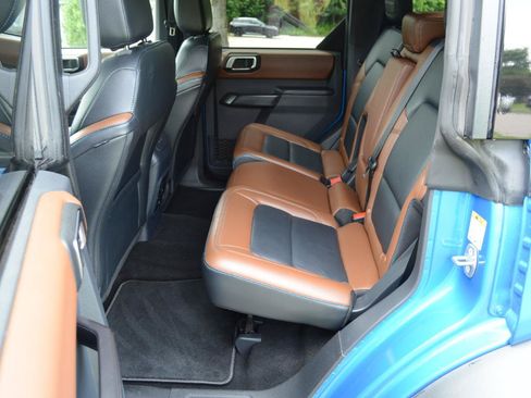Used 2024 Ford Bronco Outer Banks w/ Sasquatch Package AWD/4WD image 14