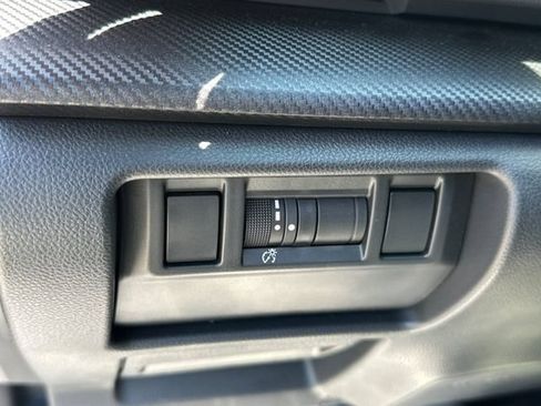 Used 2025 Subaru Crosstrek 2.5i Limited w/ Crosstrek Mirror Package AWD/4WD image 29